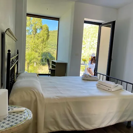 Le Paradis Castel di Tusa